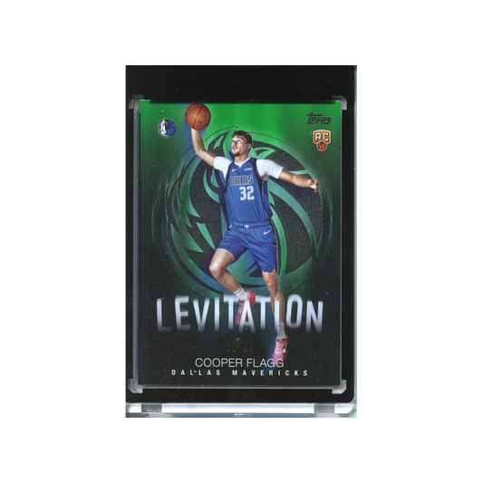 Cooper-Flagg-Levitation-Green-Rainbow-/99-2025-Topps-Vorderseite