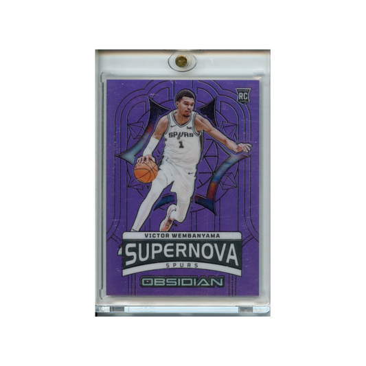 Victor-Wembanyama-Purple-Supernova-/49-2023-Obsidian-Vorderseite