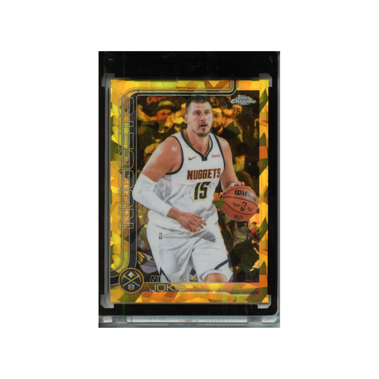 Nikola-Jokic-Gold-Cracked-Ice-/50-2025-Topps-Chrome-Vorderseite