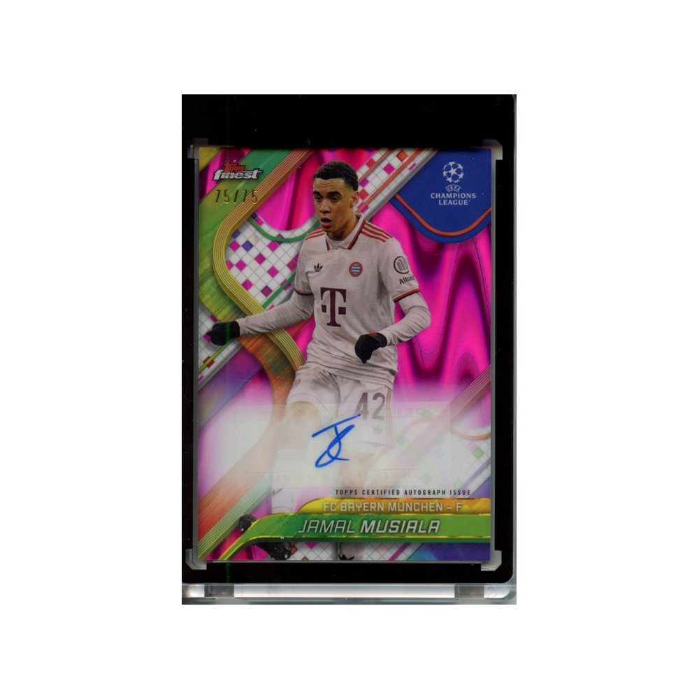 Jamal-Musiala-Autograph-Magenta-/75-2024-Topps-Finest-Vorderseite