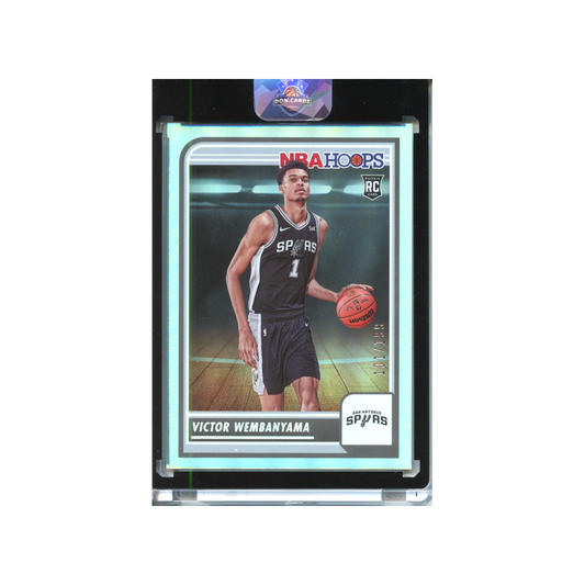 Victor-Wembanyama-Silver-/199-2023-Hoops-Vorderseite