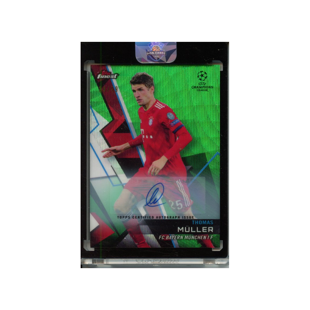 Thomas-Müller-Autograph-Green-Wave-/99-2018-Topps-Finest-Vorderseite