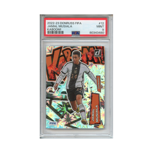 Jamal-Musiala-Kaboom!-2022-23-Donruss-FIFA-PSA-9-Vorderseite
