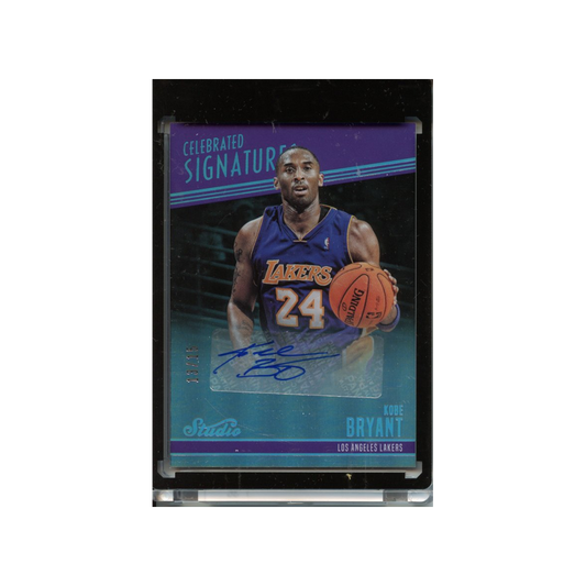 Kobe-Bryant-Autograph-Celebrated-Signatures-/15-2016-Studio-Vorderseite